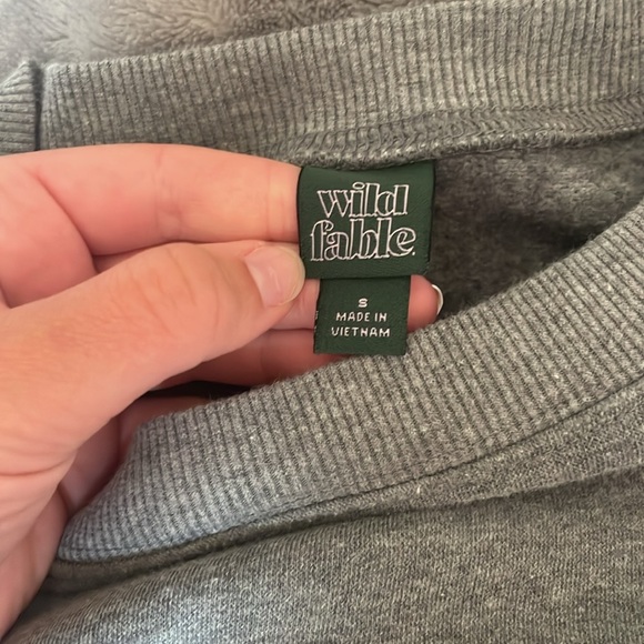 plain cropped grey crewneck - Picture 2 of 2